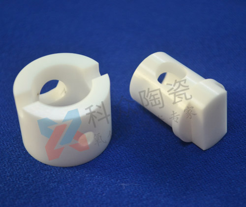工業陶瓷在擠壓成型時應注意什么？