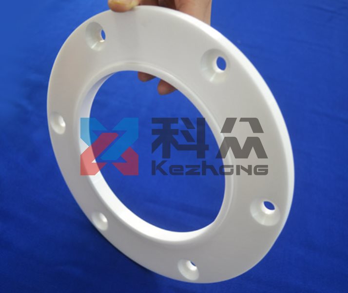 氧化鋯陶瓷粒徑大小與其韌性有什么關系?