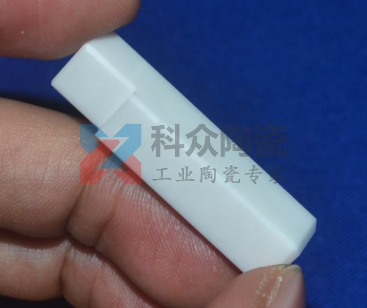 氧化鋯陶瓷在工業上會逐漸取代氧化鋁陶瓷嗎?